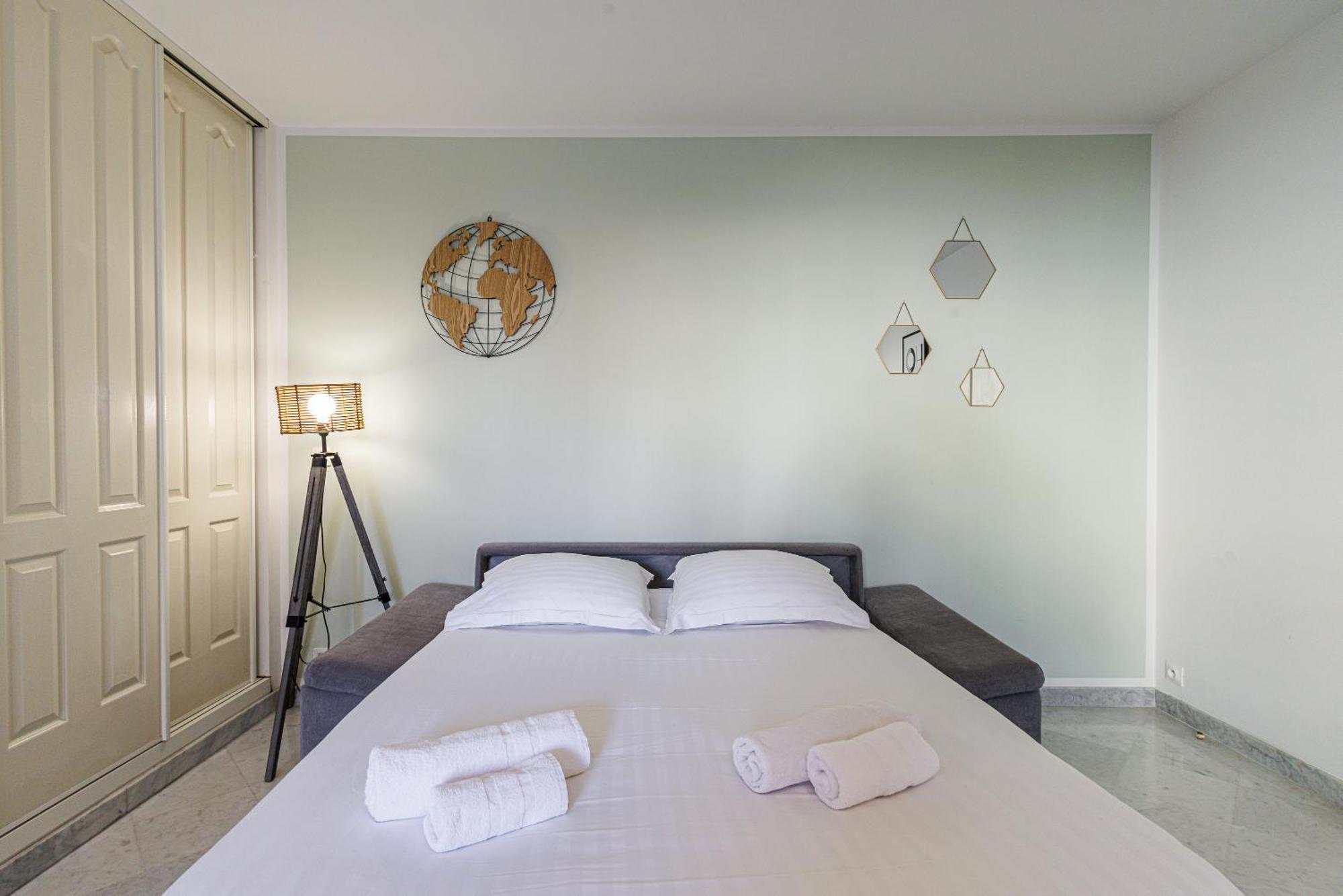 Le Victoria, Elegant T2 Au Bord Des Plages, Piscine, Sauna Menton Exterior photo