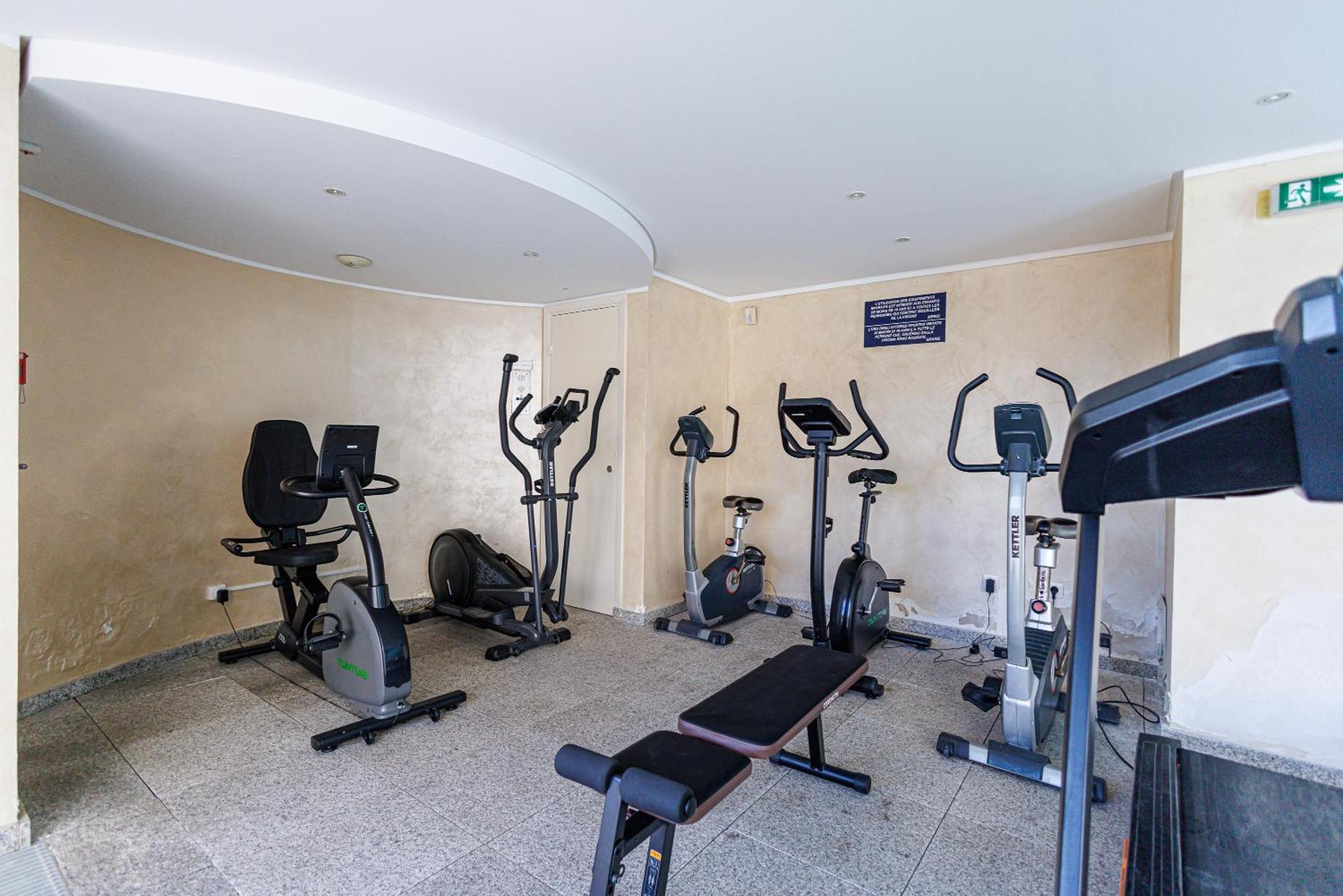 Le Victoria, Elegant T2 Au Bord Des Plages, Piscine, Sauna Menton Exterior photo